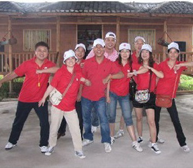 “汉京置业2009周年庆远足活动营”在清远新银盏温泉度假村隆重举行